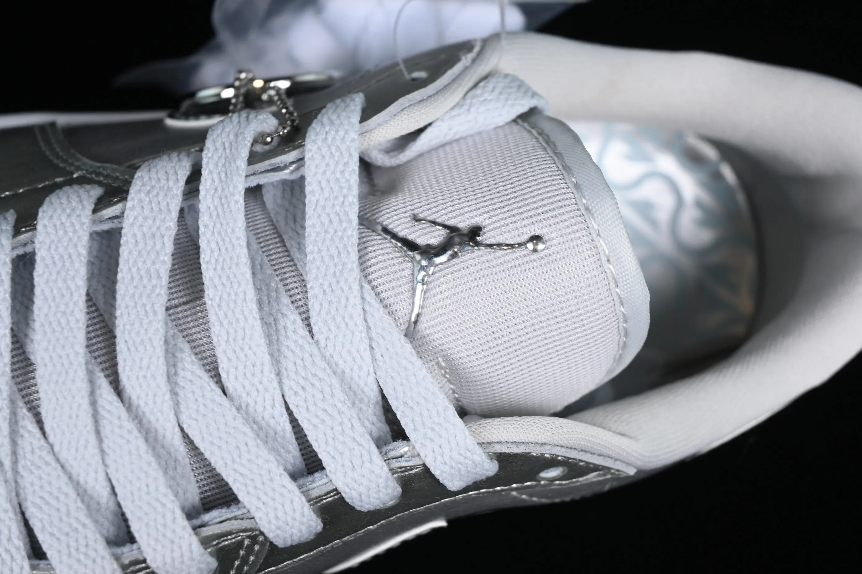 All categories Air Jordan Jordan series basketball shoes Air Jordan 1 Low Air Jordan 1 Low Golf "Gift Giving" AJ1 Joe 1 Golf Silver Low-top cultural and casual sneakers FD6848-001